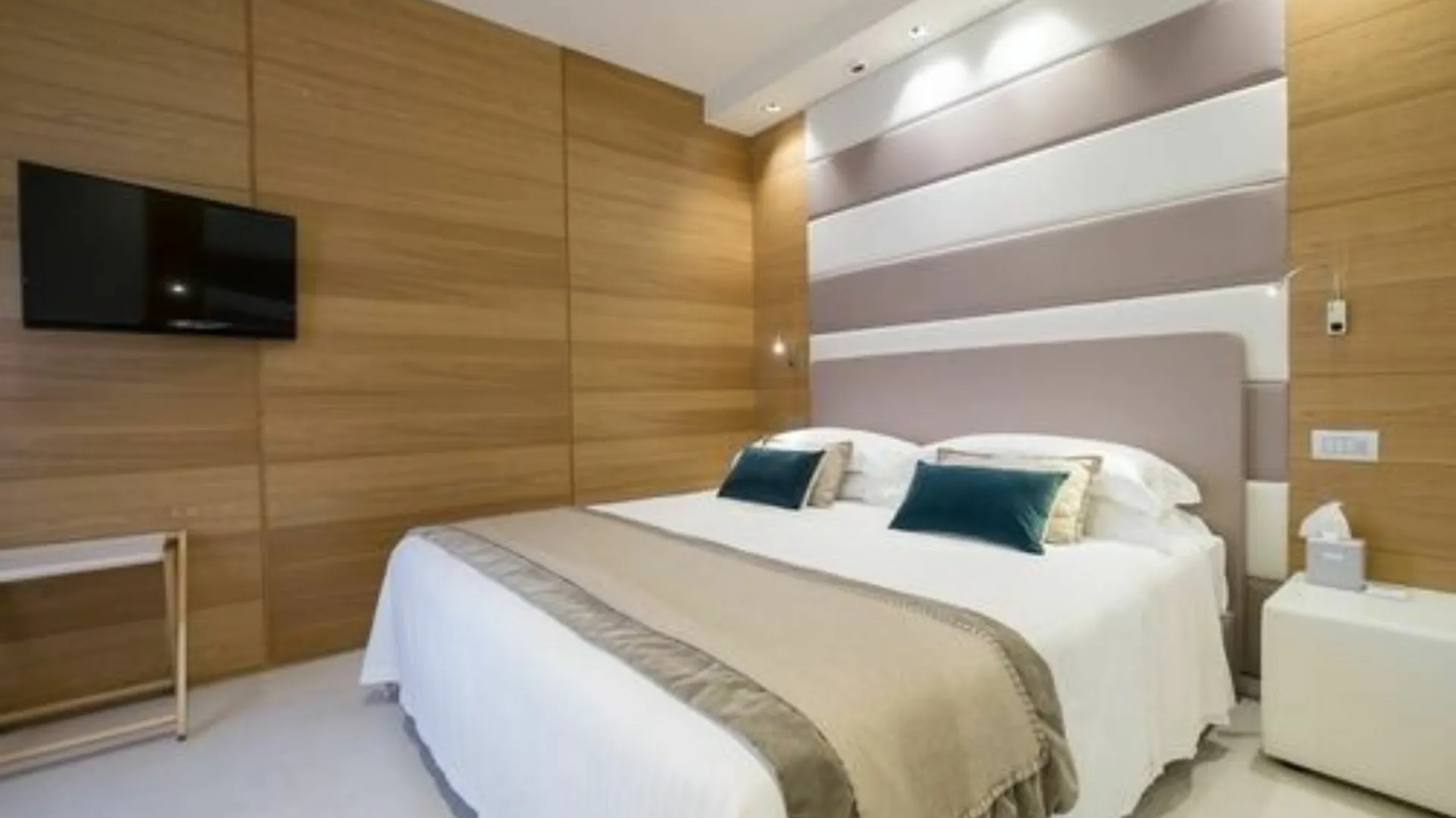 Metropol Ceccarini Suite - Luxury Apartments Riccione